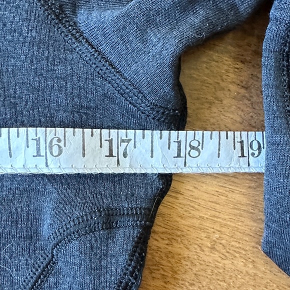 Patagonia Capilene 4 Black Quarter Zip Top - Picture 8 of 10